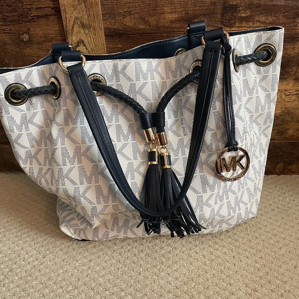 Michael Kors Jet Set tote